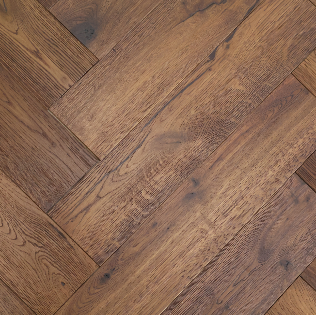 Antique Brown Oak Engineered Wood Flooring – Traditional Aged Oak Finish