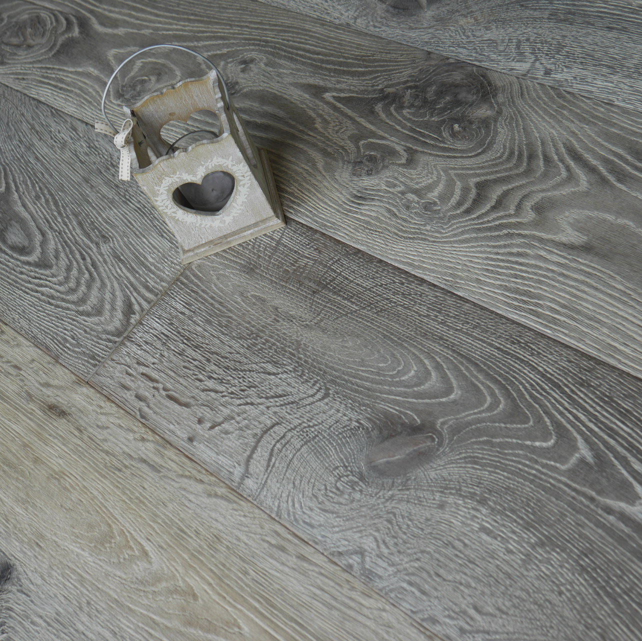 Distressed Rustic Smoked Oak Wood Flooring – Deep Weathered Smoked Finish